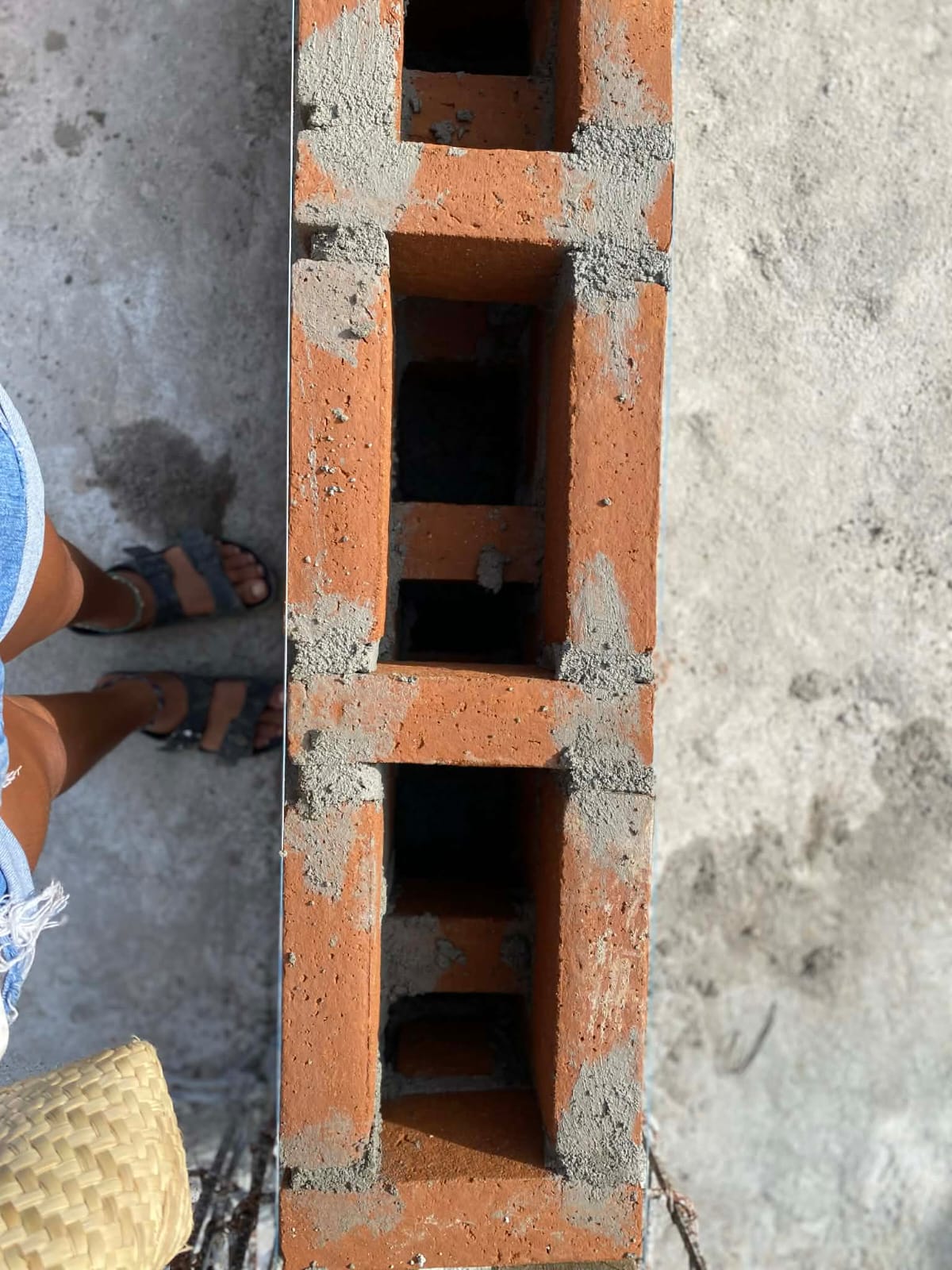 Cross-section of double-brick wall showing the insulating air cavity